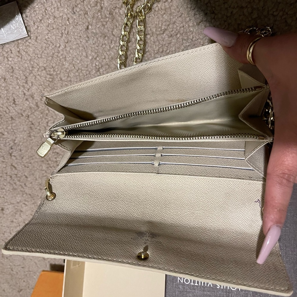 Louis Vuitton Sarah Damier crossbody - Picture 6 of 12
